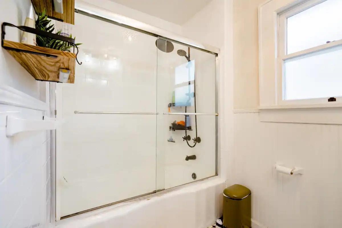Habitación en casa particular World Solo Travel's Welcomed At St Pete San Petersburgo