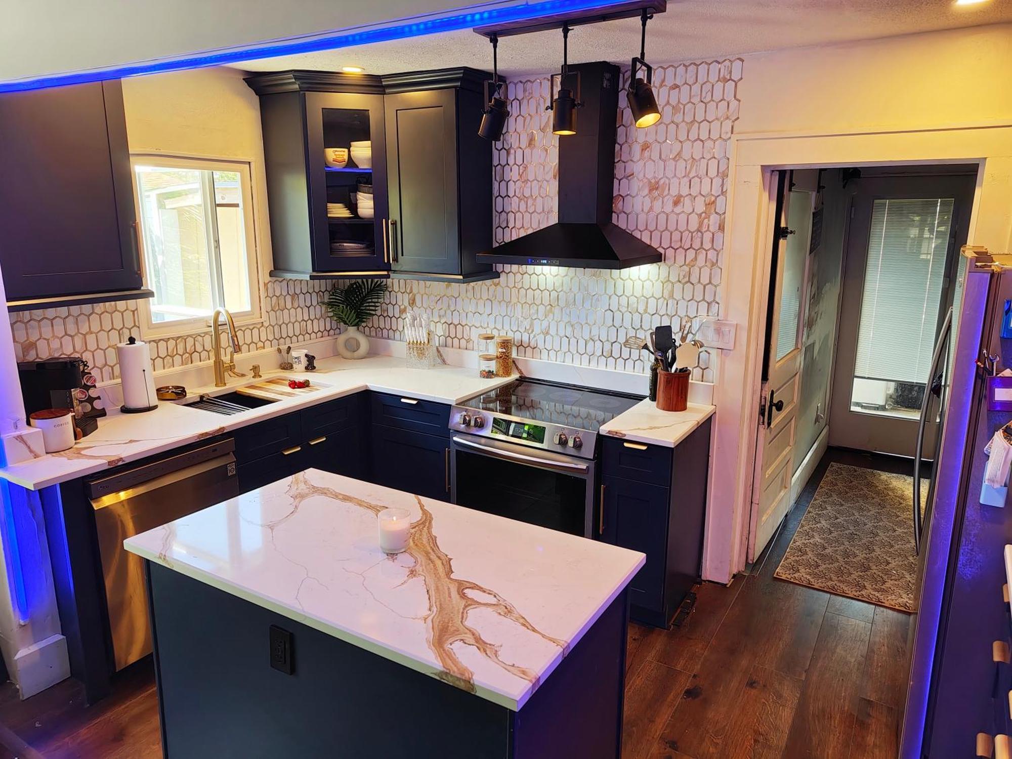 World Solo Travel's Welcomed At St Pete Habitación en casa particular *